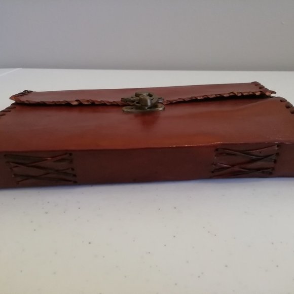 Notebook - Picture 3 of 4